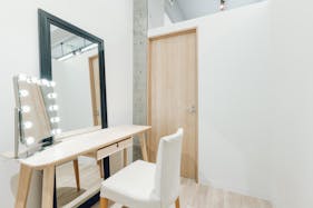 【渋谷神南エリア】白壁×コンクリート造りのスタイリッシュでモダンな空間 / 自然光も入る静かなスペース