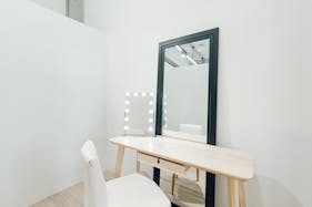 【渋谷神南エリア】白壁×コンクリート造りのスタイリッシュでモダンな空間 / 自然光も入る静かなスペース