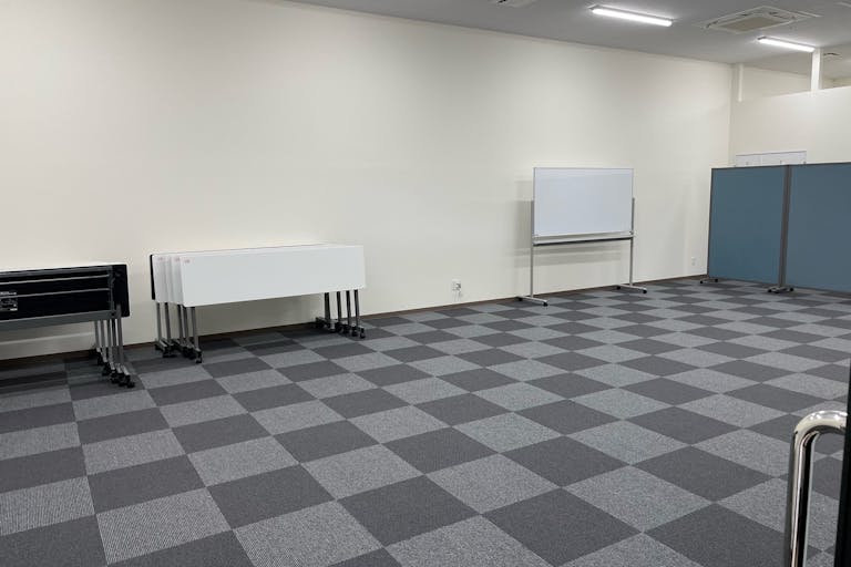 【BRANCH 福岡下原】プロモーションや物販用途での利用が可能な商業施設の会議室スペースの画像1