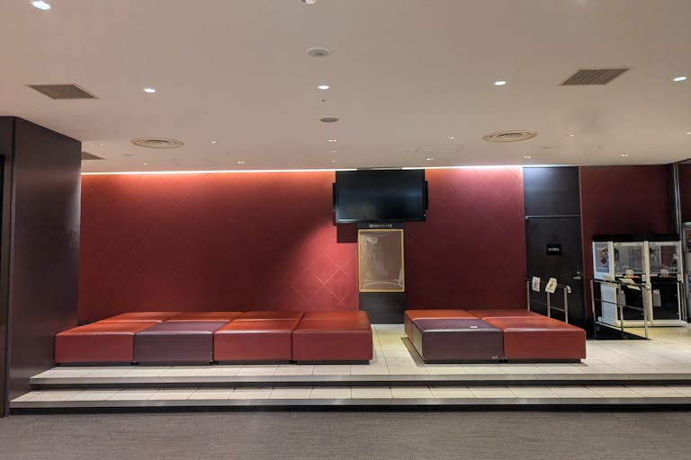 【横浜ブルク13】プロモーションに最適なロビースペースの画像2