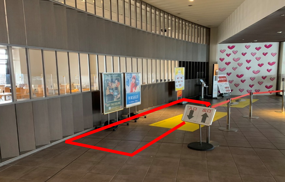 【三井アウトレットパーク 仙台港】2階 フードコート入口
