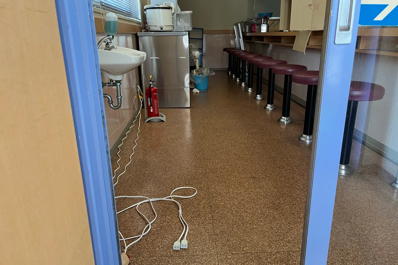 【ダイナム山口阿知須店】キッチンカーやプロモーションに最適なアミューズメント施設のイベントスペース(店舗出入り口横)