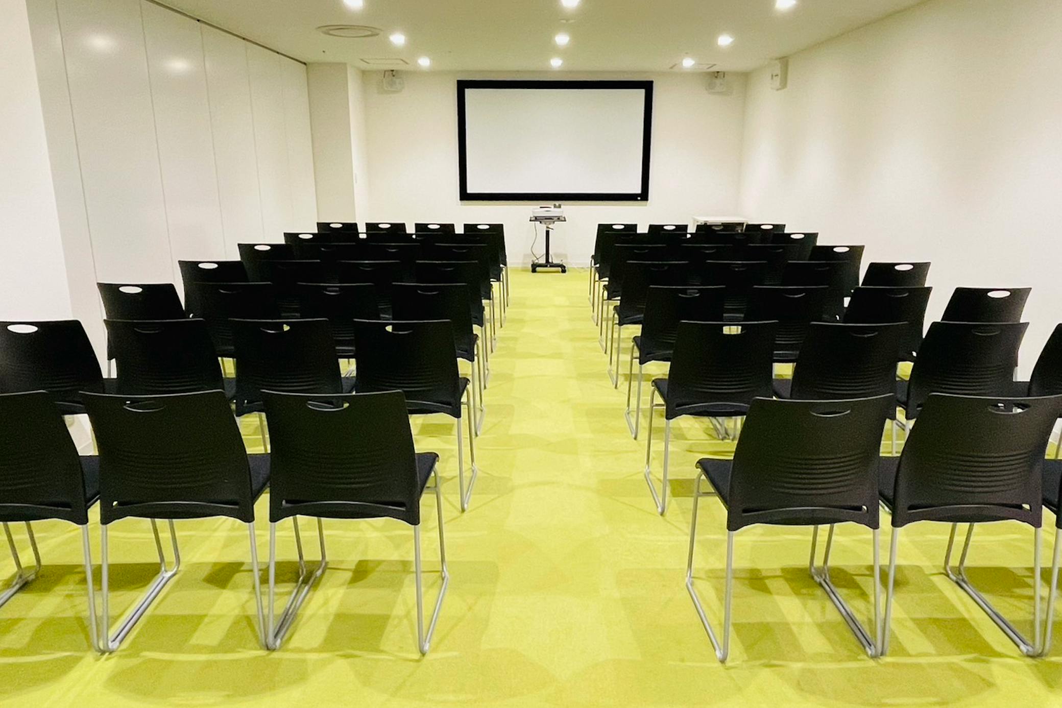 【天神駅3分】ポップアップや展示会に最適な天神エリアで注目の商業施設最上階にある貸し会議室