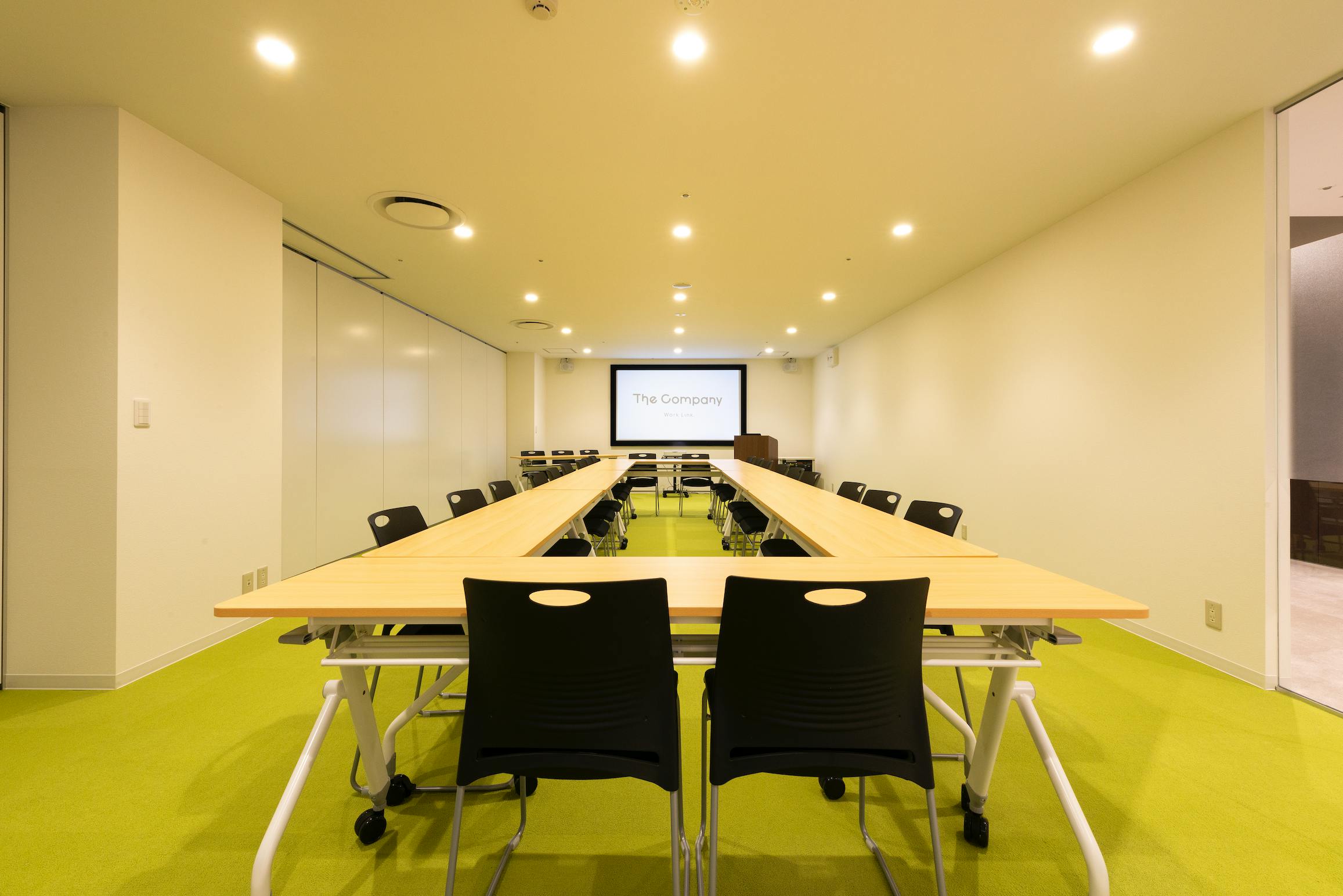 【天神駅3分】ポップアップや展示会に最適な天神エリアで注目の商業施設最上階にある貸し会議室