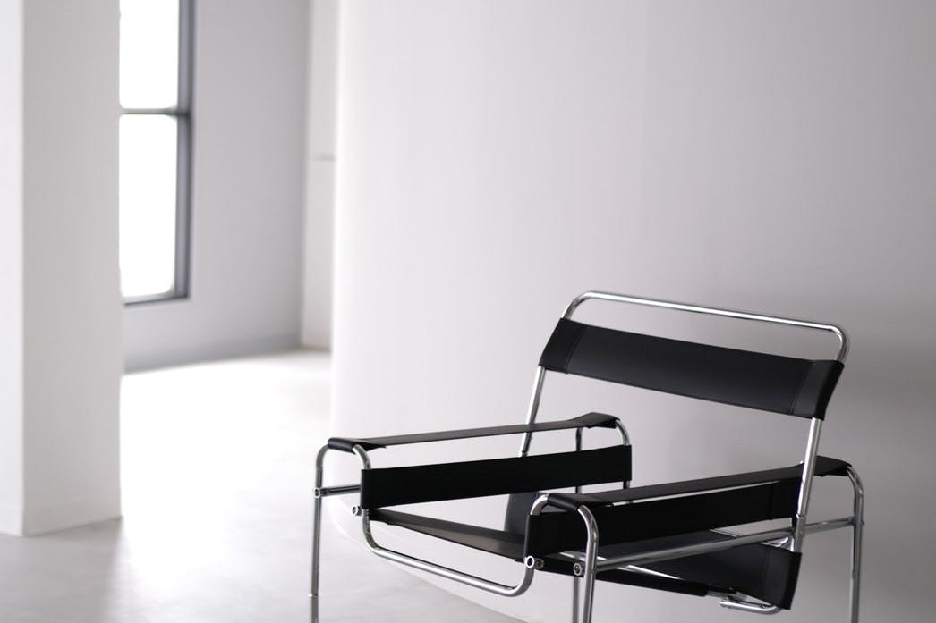 【本町駅2分】各種撮影や招待制の展示販売会、ポップアップストア等適した自然光たっぷりで無機質な空間のスペース