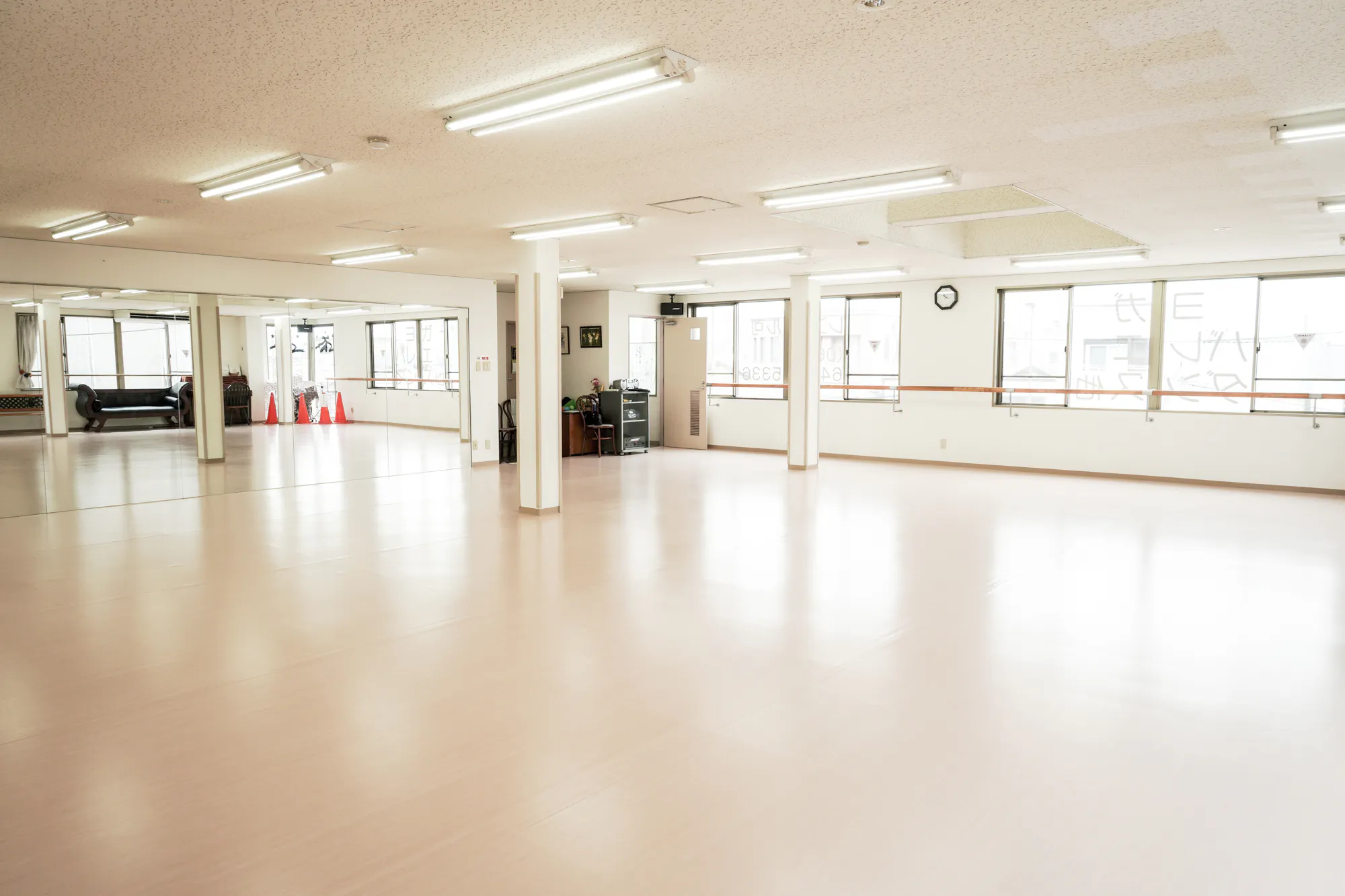 【尼崎エリア】音出し可のワークショップやイベントに利用可能なレンタルスタジオ