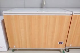 【新宿マルイ本館】B1階 カレンダリウムF05【食物販】エスカレーター横、冷蔵ケース、冷蔵ストッカー完備スペース