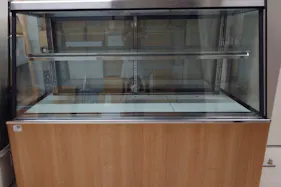 【新宿マルイ本館】B1階 カレンダリウムF05【食物販】エスカレーター横、冷蔵ケース、冷蔵ストッカー完備スペース