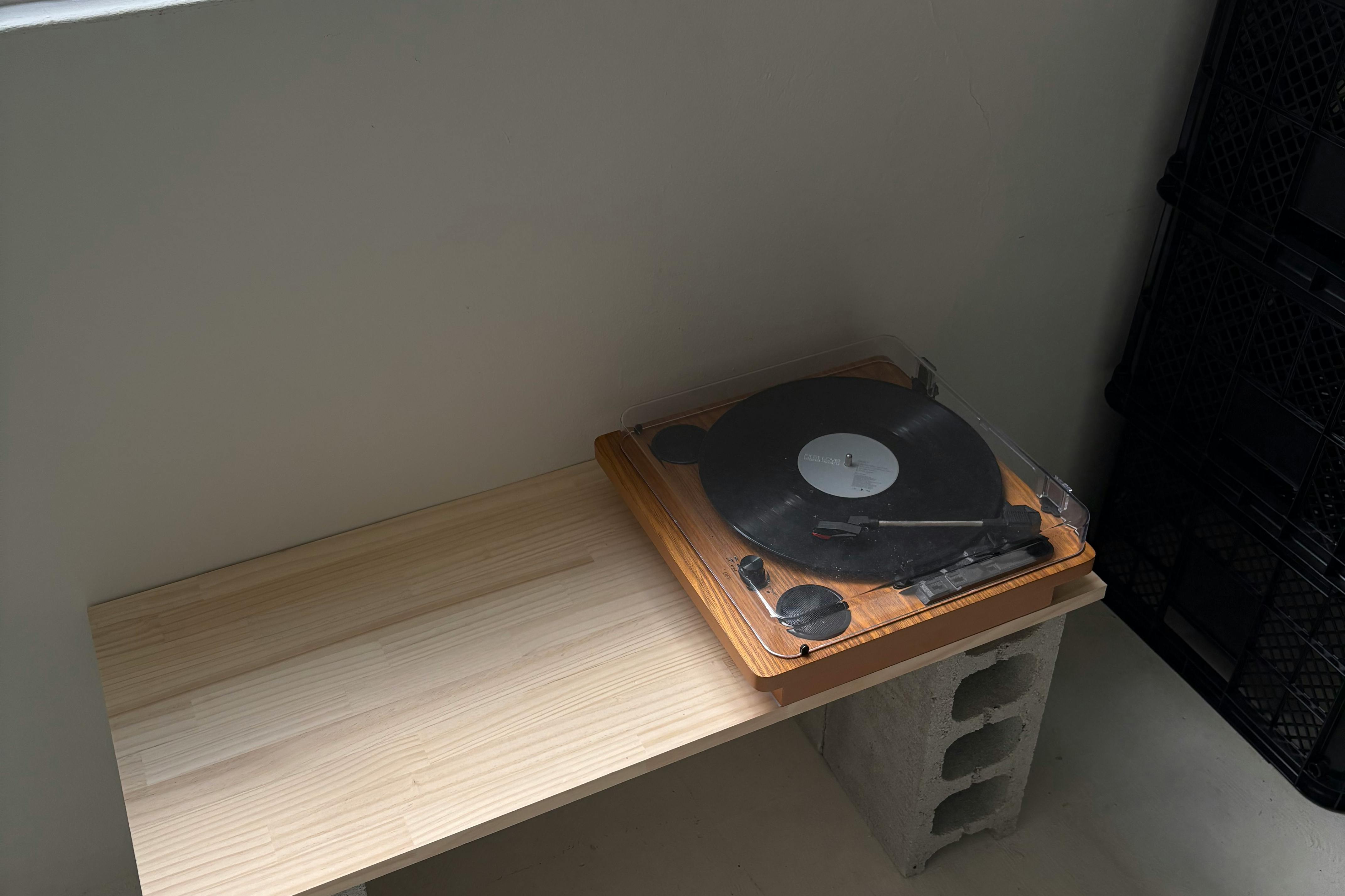 【元町駅4分/南京町近く】自然光が入る白基調のイベントスペース|ポップアップストア・物販に最適