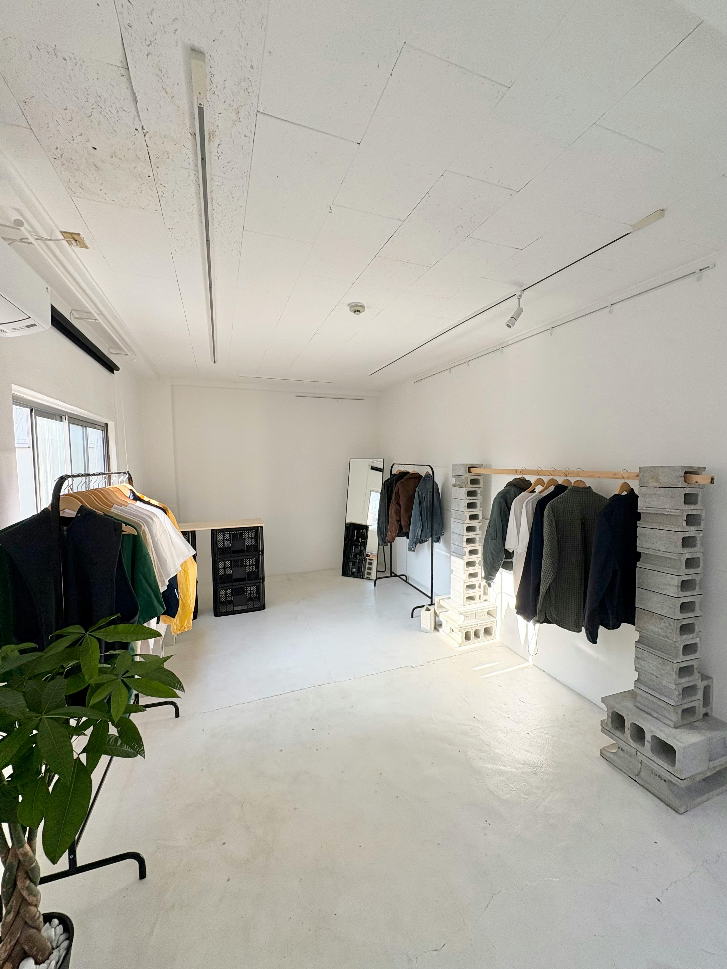 【元町駅4分/南京町近く】自然光が入る白基調のイベントスペース|ポップアップストア・物販に最適