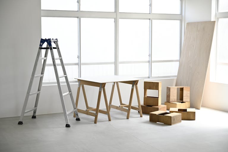 セットホース、箱馬、コンパネ、脚立も常備しております。