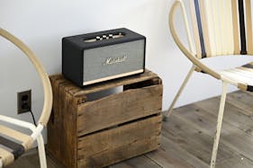 【駒場東大前駅10分】アパレル撮影等に最適なモルタルとウッドのバリエーションが撮れる自然光スタジオ