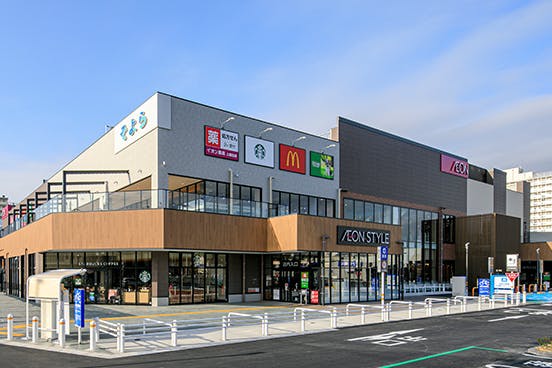 【そよら上飯田】各種プロモーションや物販、食物販のポップアップストアに最適な2Fそよらテラスのイベントスペース