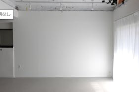 【目黒駅3分】展示会や撮影に最適な白基調なイベントスペース|ハンガーラック7本貸出、展示用テーブル多数