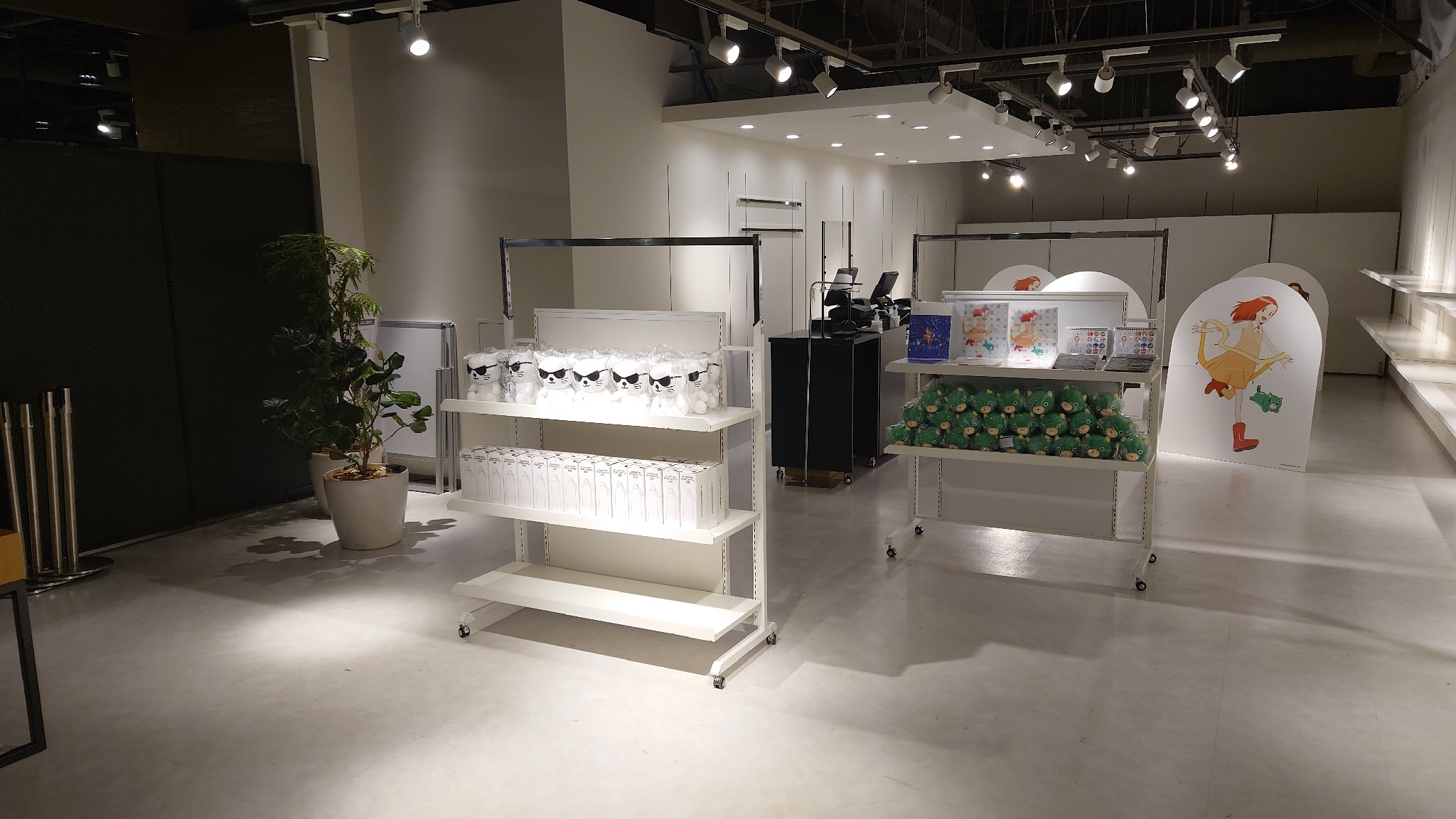 【有楽町マルイ】8階 SPACE6（カレンダリウムC10）【物販・PRイベント・展示会】備え付け什器ありのイベントスペース