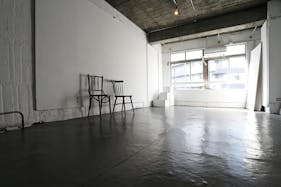 【初台駅4分】撮影や展示会に適したお洒落なレトロビルの中のイベントスペース