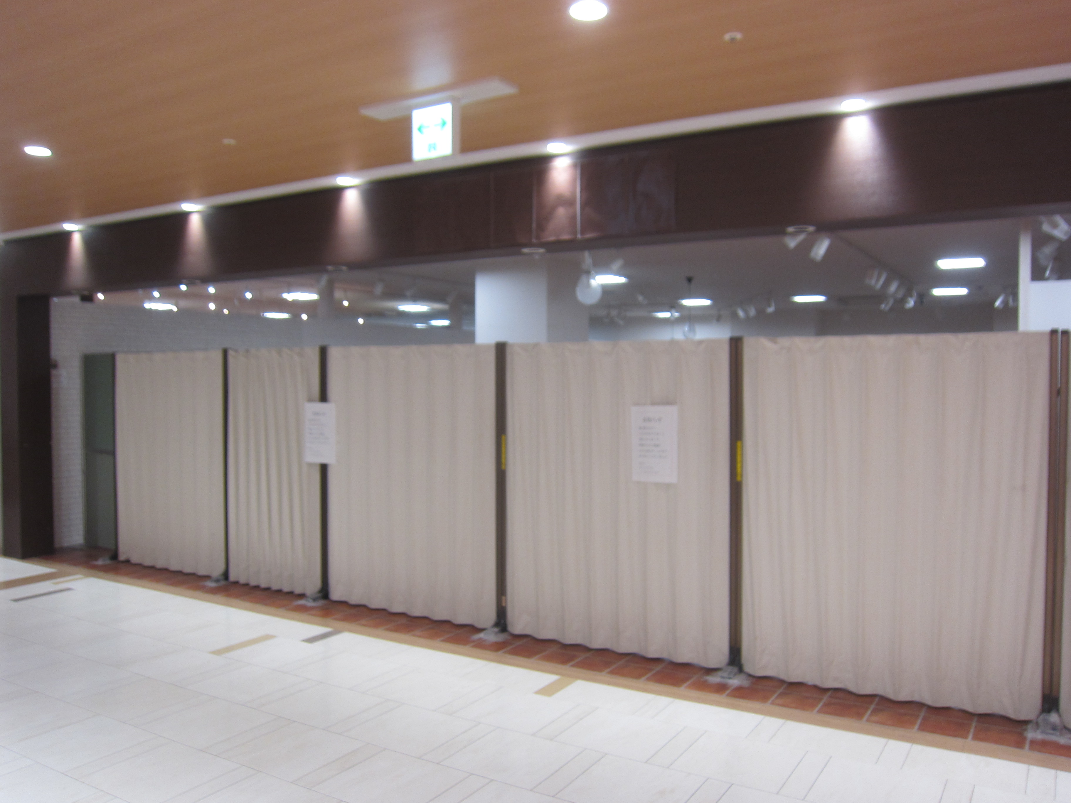 【エコール・マミ】アパレルのポップアップストアや展示会に最適な広々とした商業施設内のイベントスペース(2階)の画像6