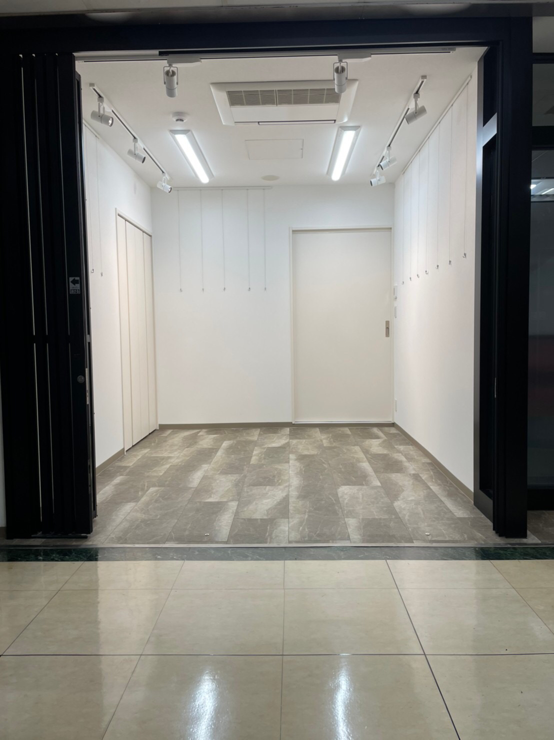 正面から見たレンタルスペース