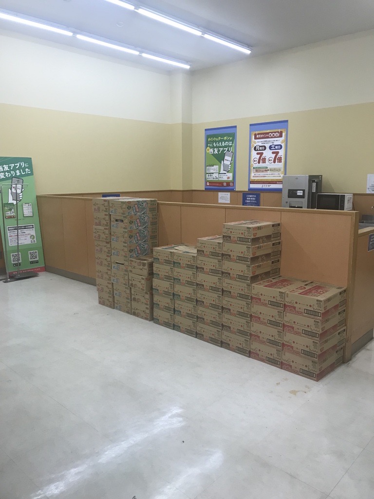 【西友　上山田店】店内入口横　プロモーション用途や物販、食物販のポップアップストアに最適なスーパー店内催事イベントスペース