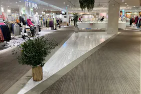 【東急プラザ蒲田】「4Fイベントスペース」アパレル、雑貨などの物販や小規模展示におすすめの落ち着いた接客ができるイベントスペース