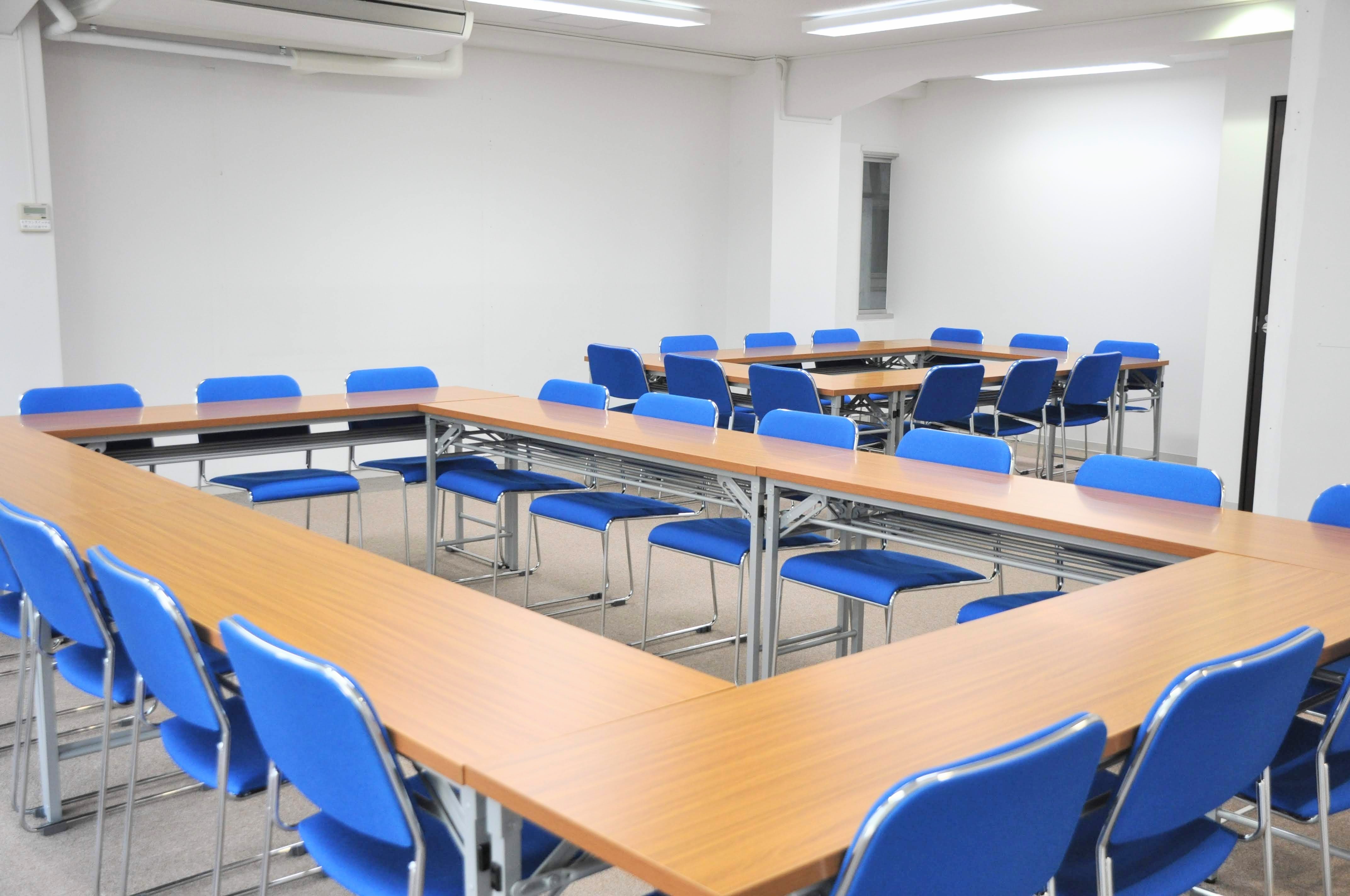 机(3名掛け)×12台