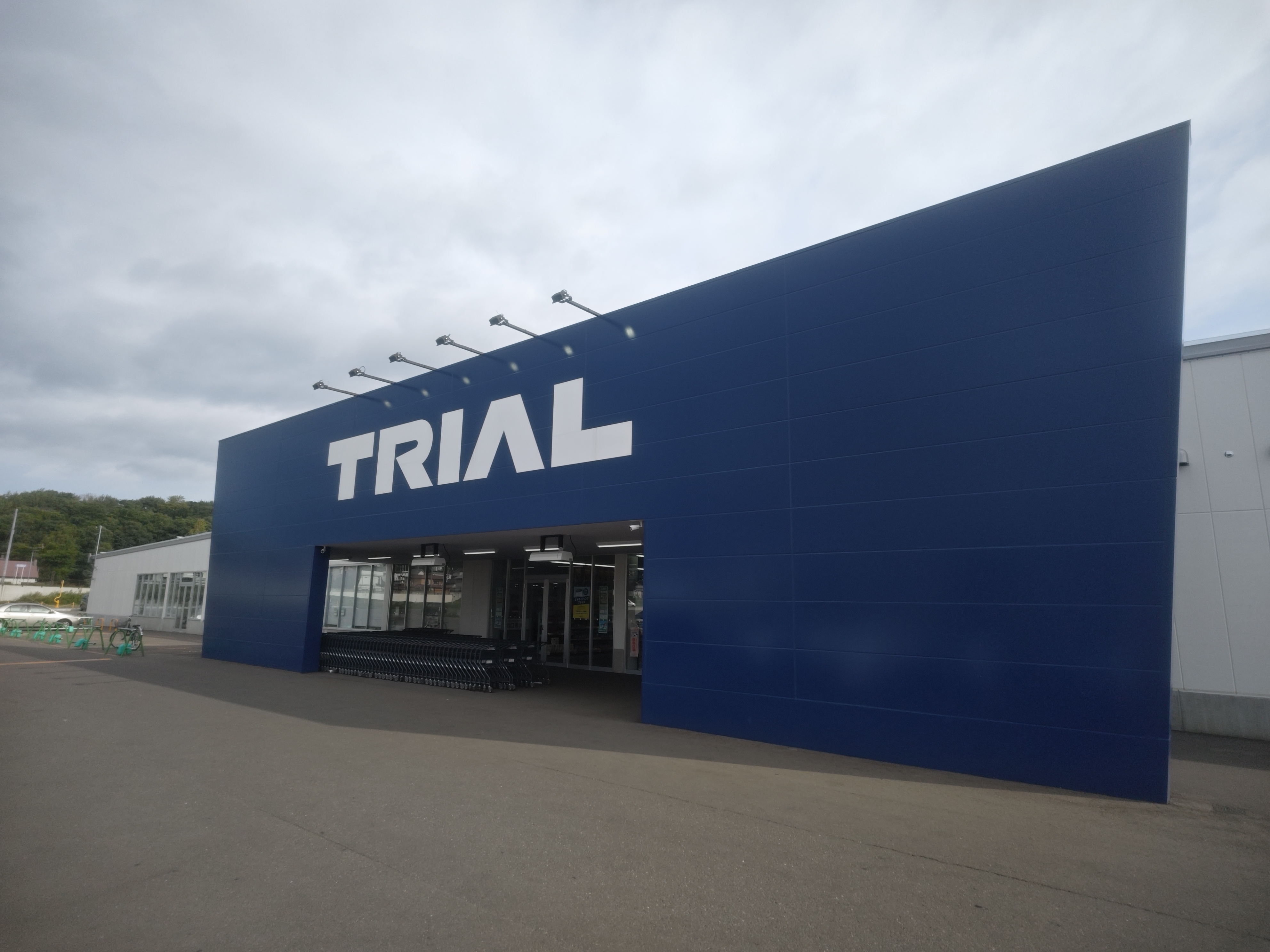 【スーパーセンタートライアル北見並木店】食物販の出店が可能なトライアルマルシェ（キッチンカー/テント・スペース）