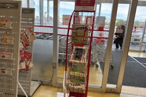 【マミーマート生鮮市場TOP稲毛長沼】プロモーションに利用可能な1階イートインスペース辺り