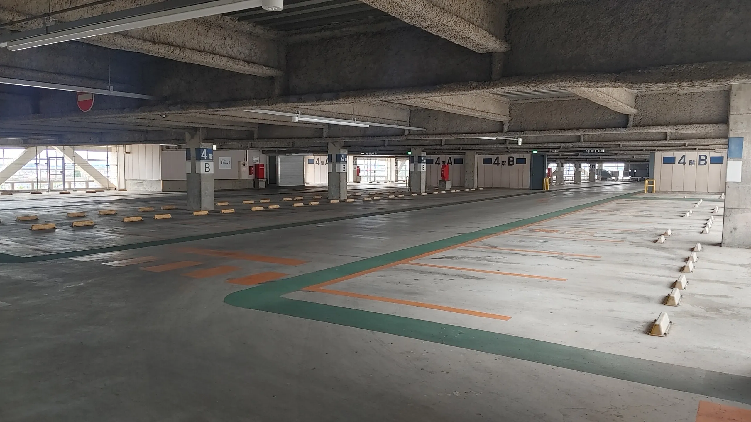 【メガセンタートライアル伊勢崎中央店】【期間限定値下げ】⑬ポップアップストアやプロモーションに適した4F駐車場スペース