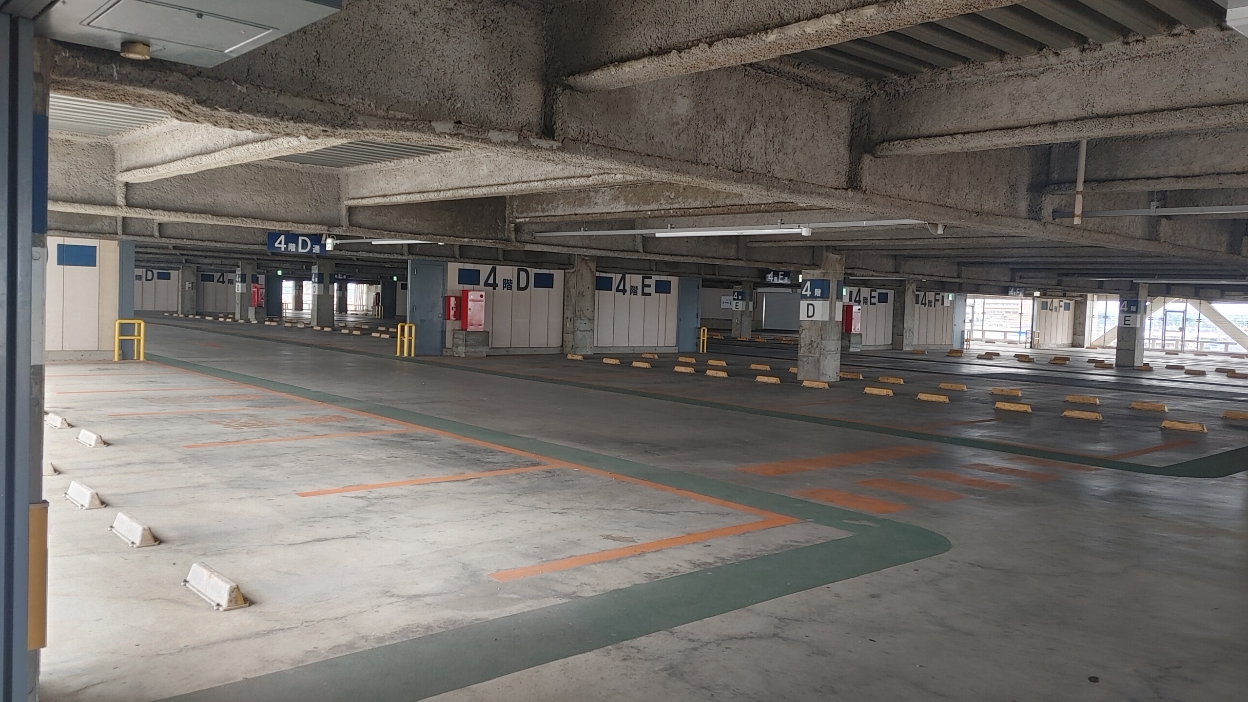 【メガセンタートライアル伊勢崎中央店】【期間限定値下げ】⑬ポップアップストアやプロモーションに適した4F駐車場スペース