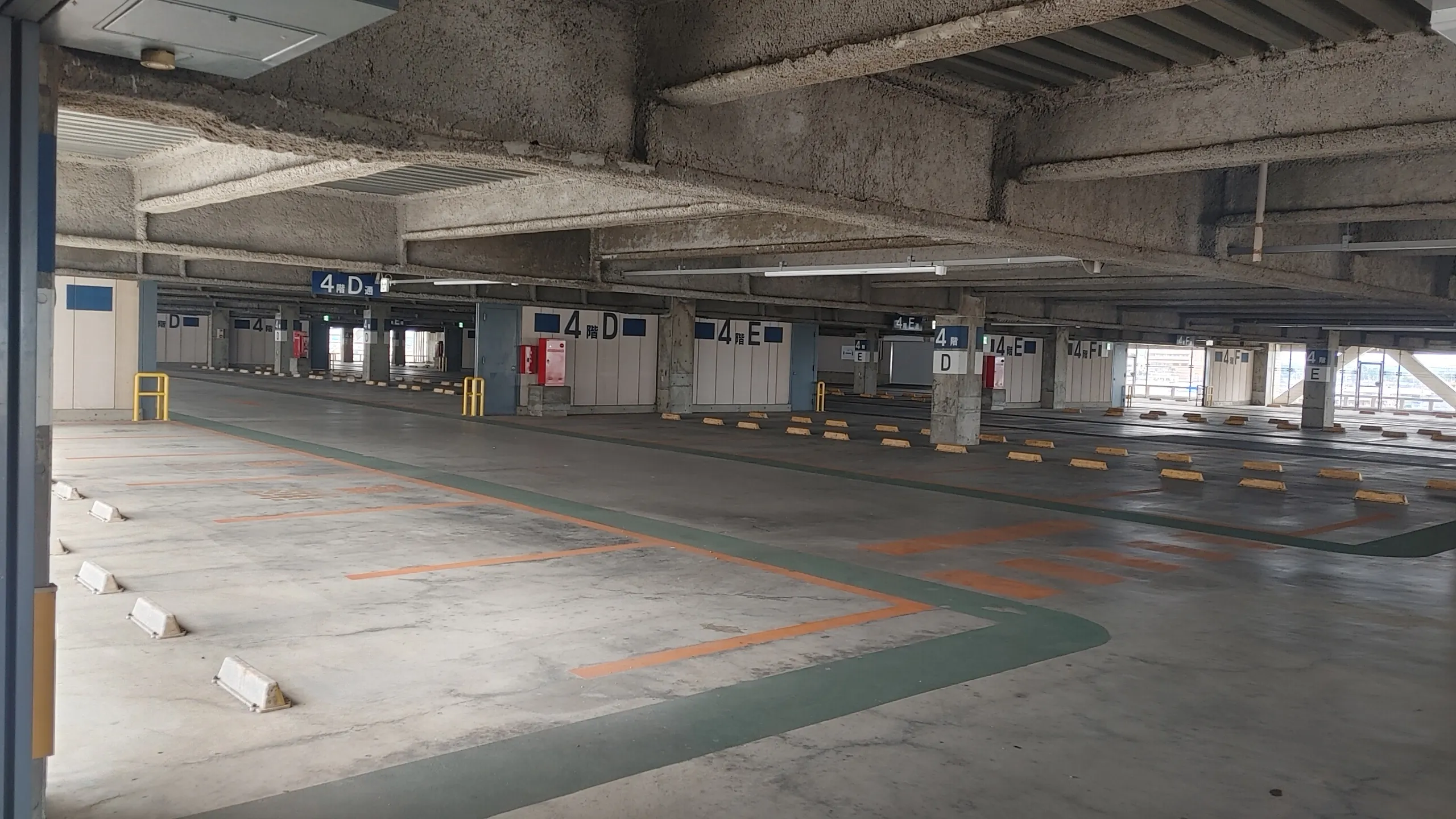 【メガセンタートライアル伊勢崎中央店】【期間限定値下げ】⑬ポップアップストアやプロモーションに適した4F駐車場スペース