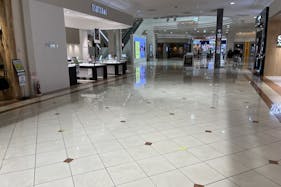 【イオンモール新居浜】『1F 催事スペースC』ーメイン催事場「サウスコート」に近くのPRに最適なスペース!スポーツ大型店舗の前の催事場で、通行量の多いです