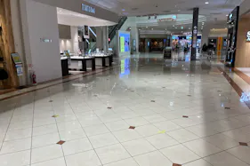 【イオンモール新居浜】『1F 催事スペースC』ーメイン催事場「サウスコート」に近くのPRに最適なスペース!スポーツ大型店舗の前の催事場で、通行量の多いです