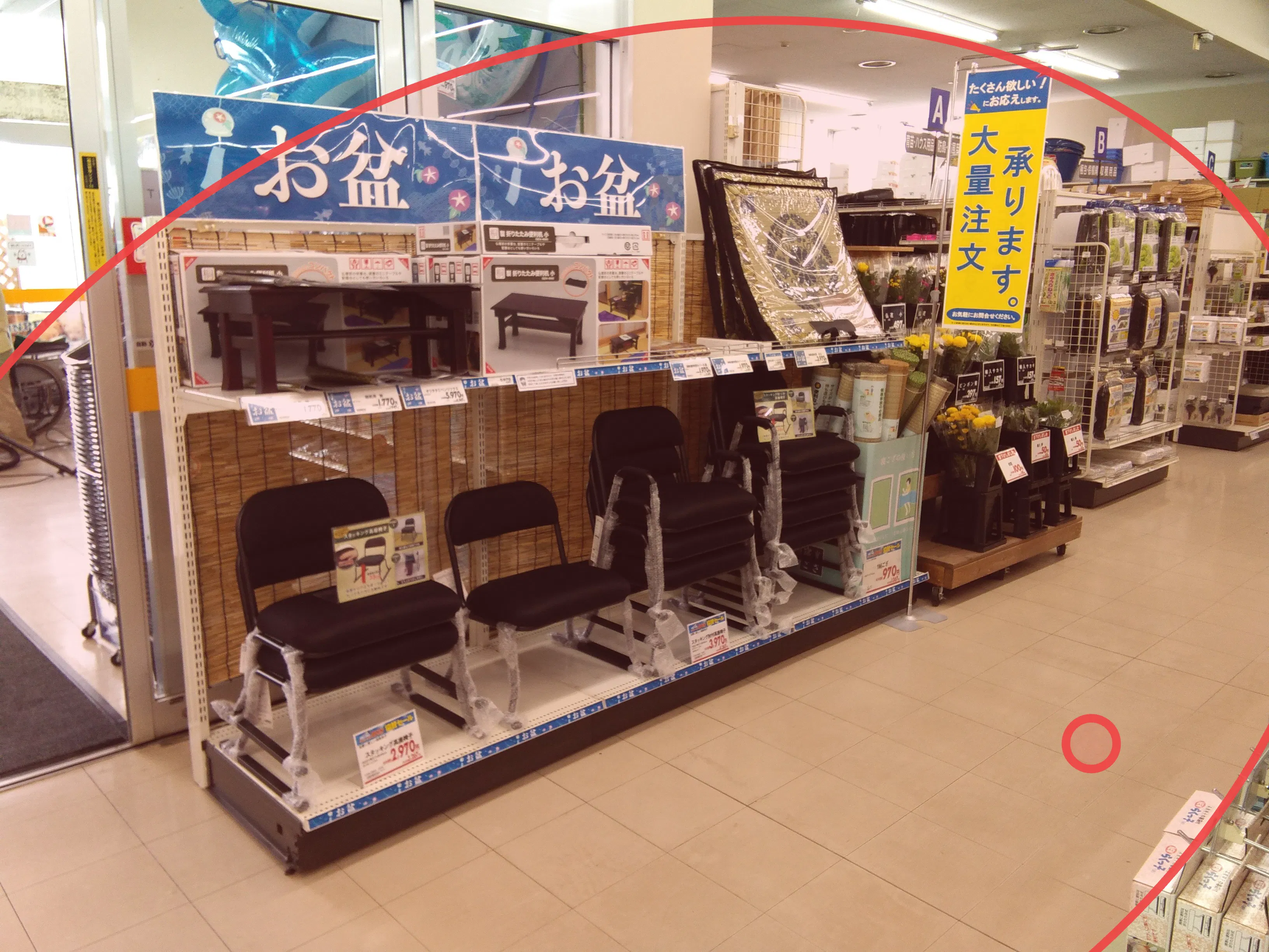 【サンデー秋田御野場店】カウンター前 食物販やプロモーション等の出店に最適なホームセンター店内のイベントスペース