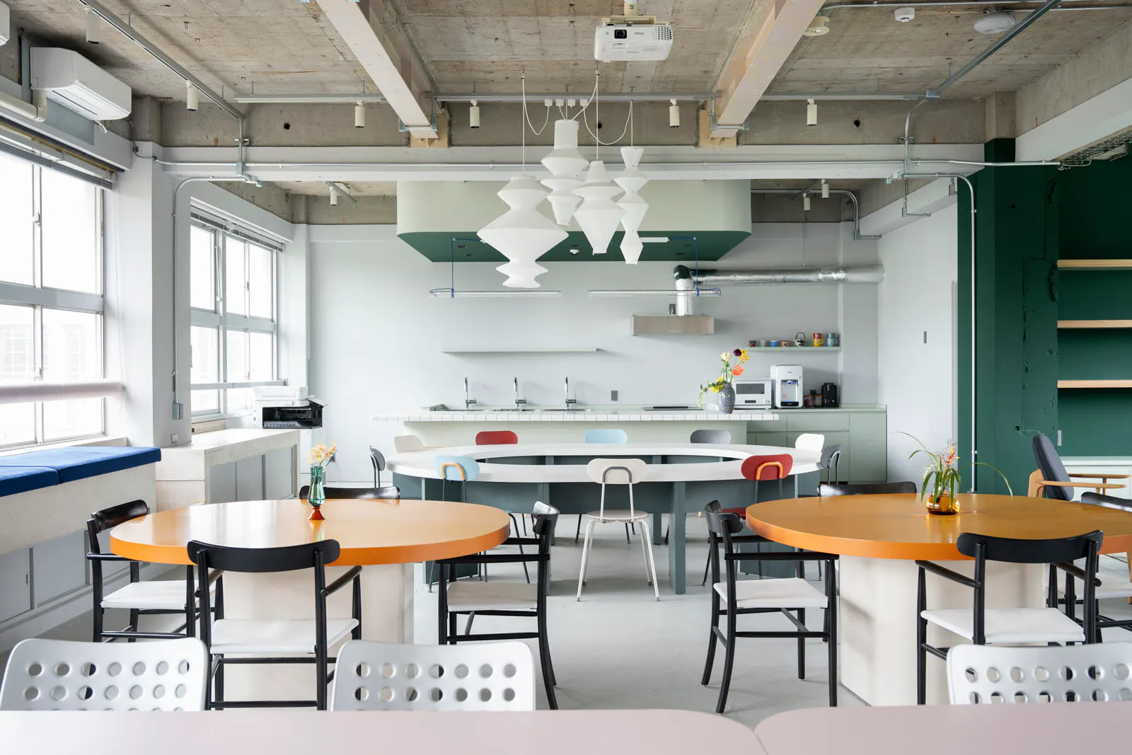 【池尻大橋駅10分】撮影、ワークショップ、トークイベント、交流会などに最適なキッチン付き三宿のオルタナティブスペース