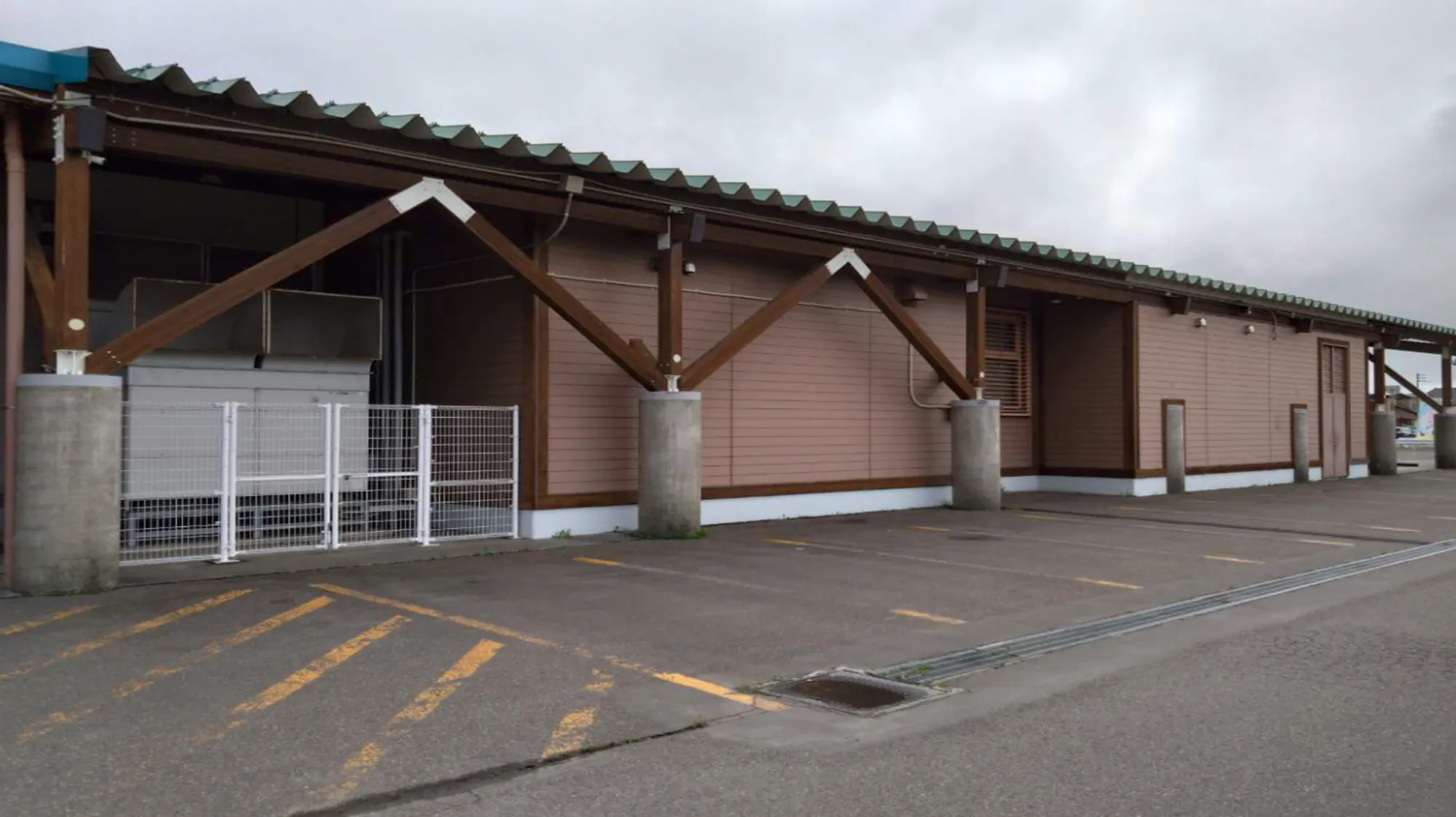 【ダイナム釧路宝町店ゆったり館】キッチンカーやプロモーションに最適なアミューズメント施設のイベントスペース(駐車場①)