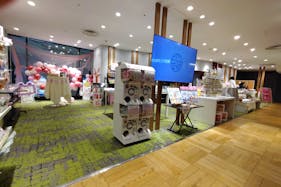 【渋谷モディ】2階 カレンダリウムD05【物販・PR・展示会】屋外からの視認性抜群、大型モニター完備