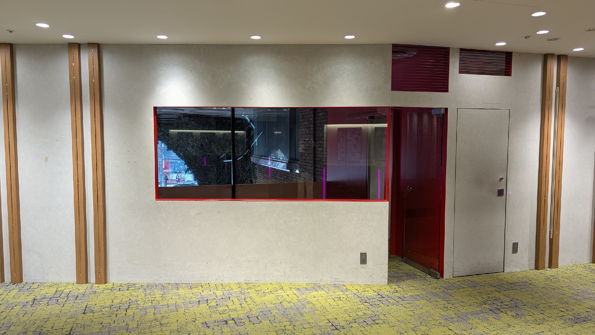 【渋谷モディ】2階 カレンダリウムD05【物販・PR・展示会】屋外からの視認性抜群、大型モニター完備