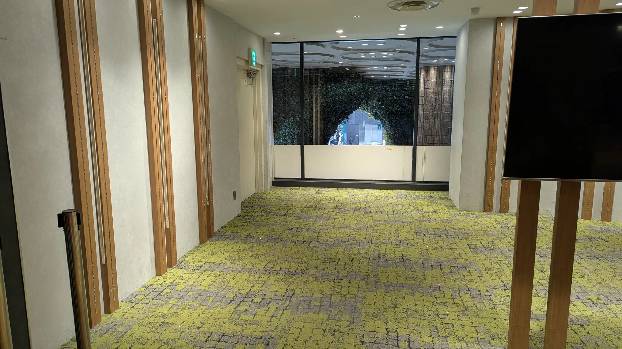 【渋谷モディ】2階 カレンダリウムD05【物販・PR・展示会】屋外からの視認性抜群、大型モニター完備