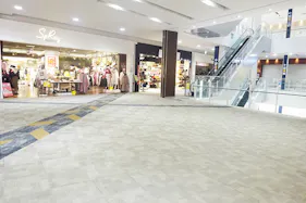 【イオンモール大和郡山】2階スプレイプレミアム前