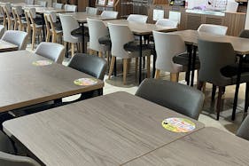 【イオンモールいわき小名浜】モール内広告 フードコートテーブルシール