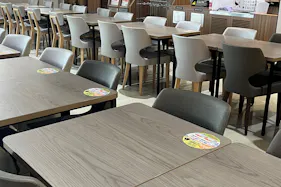 【イオンモールいわき小名浜】モール内広告 フードコートテーブルシール