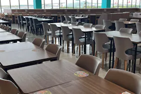 【イオンモールいわき小名浜】モール内広告 フードコートテーブルシール