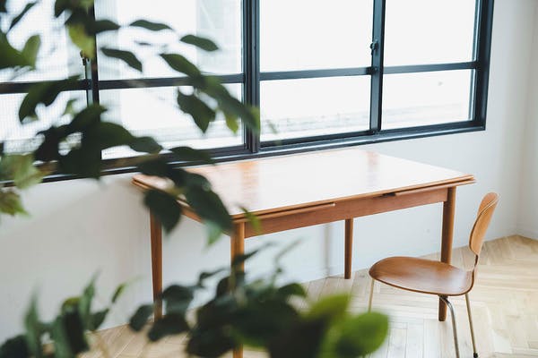 【外苑前駅8分】ロケや撮影に最適な自然光の入る白壁が特徴的な都心のスタジオスペース