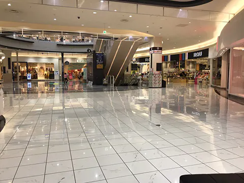 【イオンモール盛岡】1F 西共用通路