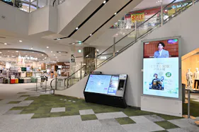 【イオンモール長久手】中央みんなの木ひろば