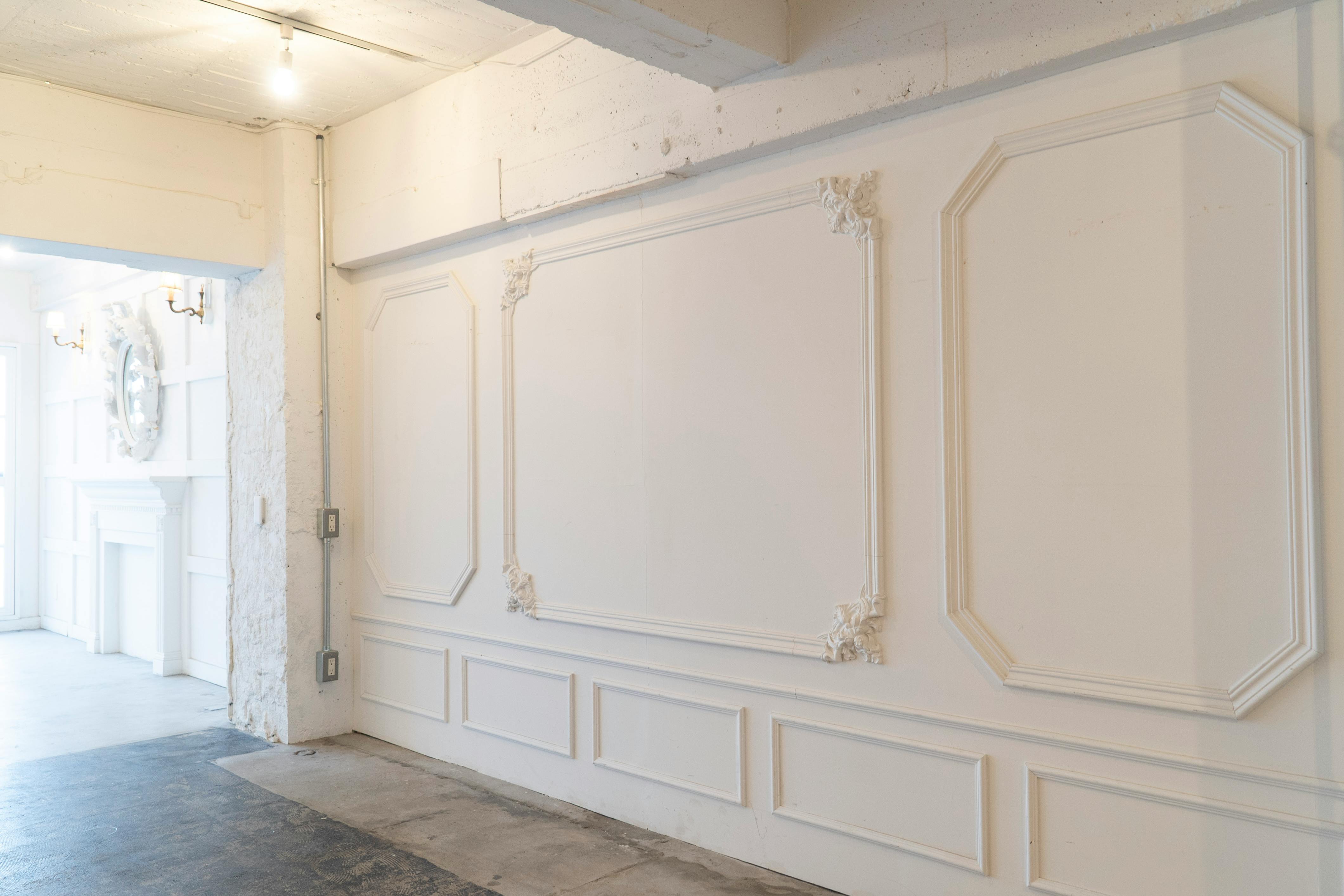 【表参道駅9分】展示会やポップアップに最適!骨董通り沿いの白基調な1F路面スペース