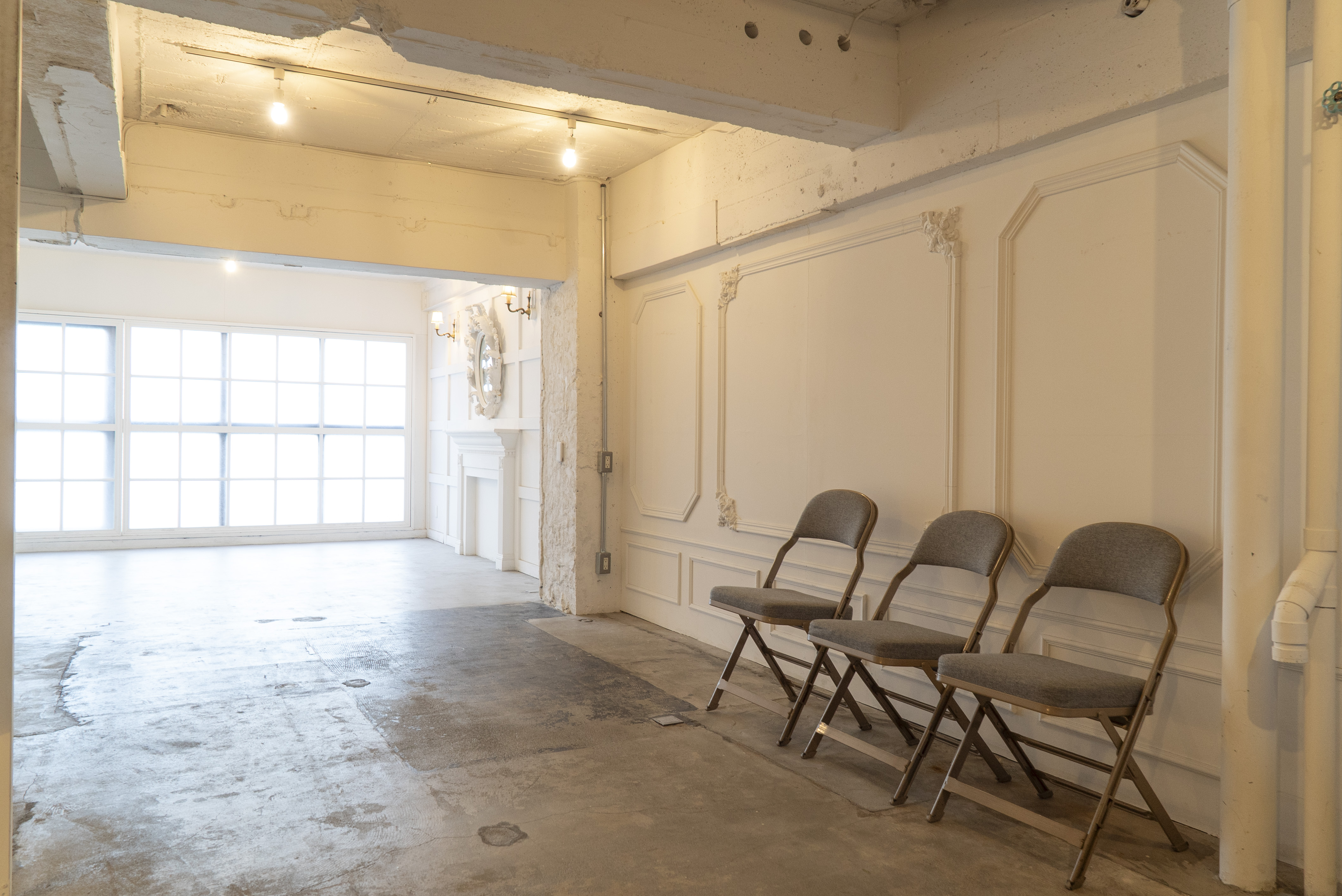 【表参道駅9分】展示会やポップアップに最適！骨董通り沿いの白基調な1F路面スペース