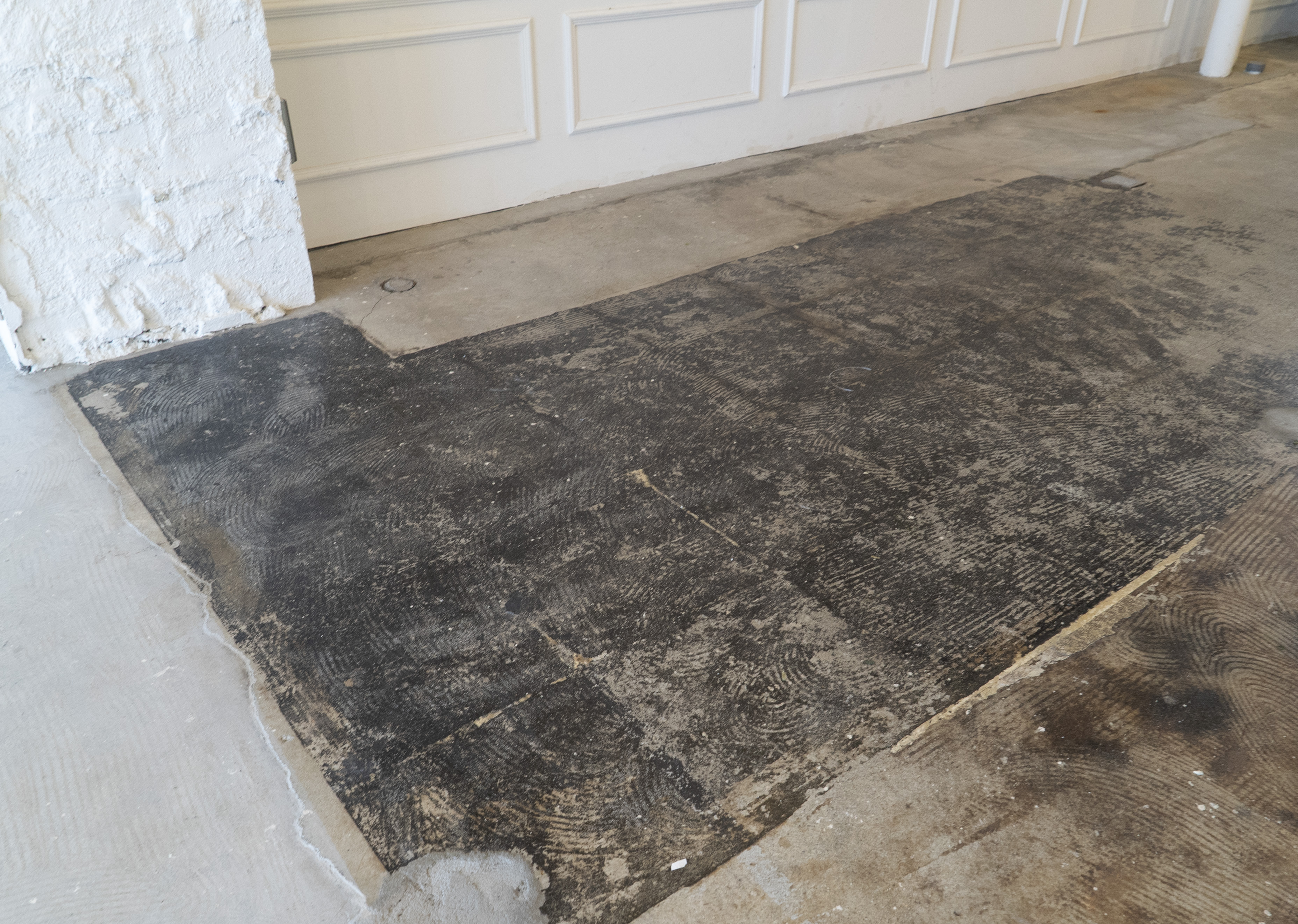 【表参道駅9分】展示会やポップアップに最適！骨董通り沿いの白基調な1F路面スペース