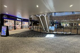 【イオンモール幕張新都心】ホビーゾーン前