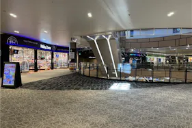 【イオンモール幕張新都心】ホビーゾーン前